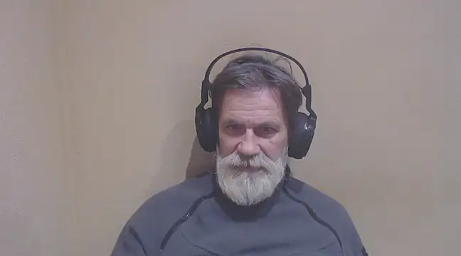 Snapshot of AlexNudo chatting on February 5, 11:06 pm AlexNudo online show from February 5, 11:06 pm