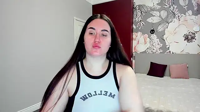 Roxie Bradley online show from March 5, 6:32 am