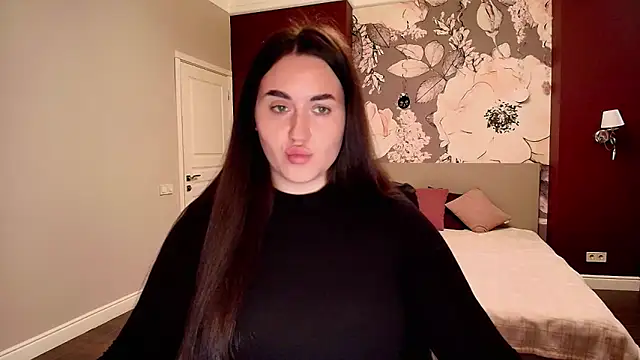 Roxie Bradley online show from September 27, 5:57 am