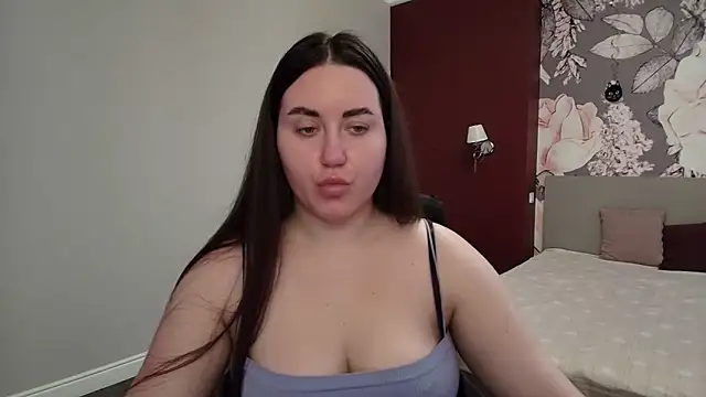 Roxie Bradley online show from March 23, 6:46 am