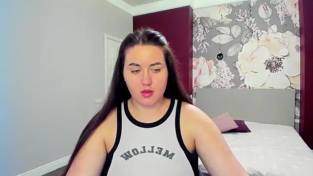 Roxie Bradley online show from October 20, 5:42 am