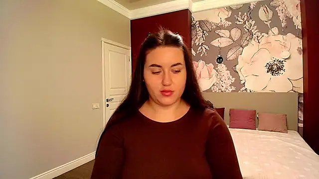 Roxie Bradley online show from October 2, 5:44 am