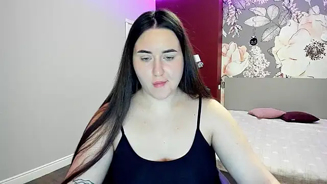 Roxie Bradley online show from February 26, 7:30 am