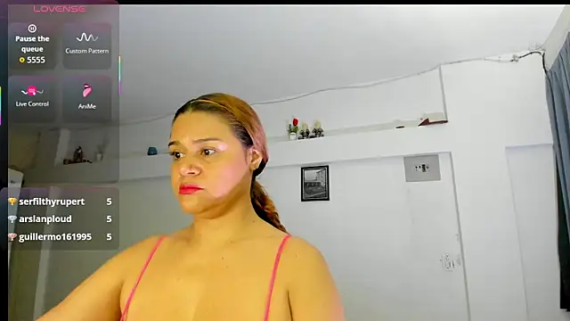 Sinthia Collins online show from October 9, 11:22 am