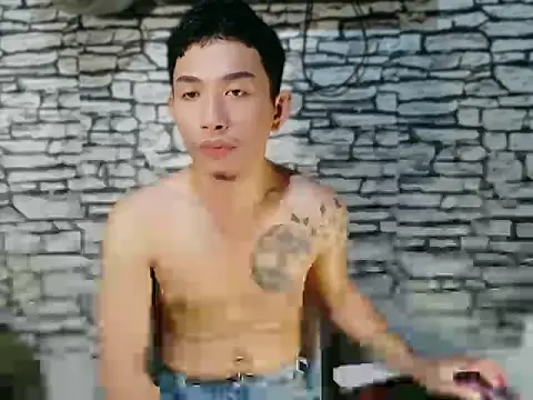 Snapshot of xlovercum chatting on February 24, 12:17 pm xlovercum online show from February 24, 12:17 pm