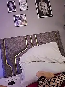 haileystone online show from February 14, 12:05 pm