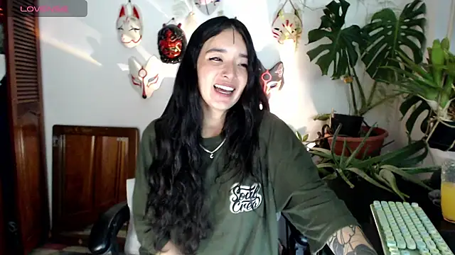 Snapshot of cat_salo chatting on June 14, 1:46 am cat salo online show from June 14, 1:46 am
