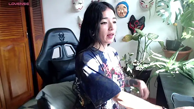 cat salo online show from May 25, 7:34 pm