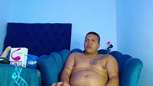 StevanHouston online show from December 8, 5:11 pm