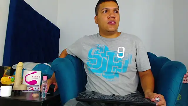 StevanHouston online show from February 15, 3:17 pm