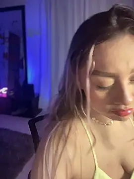 Im sophiie online show from November 8, 6:06 am