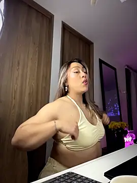 Im sophiie online show from March 24, 6:24 am