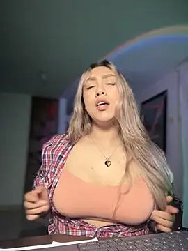 Im sophiie online show from October 28, 6:34 am