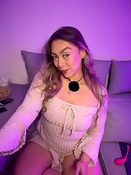 Im sophiie online show from May 22, 7:17 am