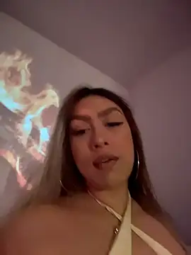 Im sophiie online show from March 28, 6:47 am