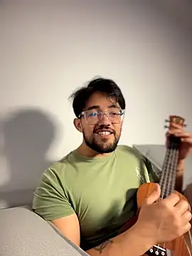 Snapshot of Im_sophiie chatting on December 20, 7:11 am Im sophiie online show from December 20, 7:11 am