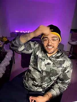 Snapshot of Im_sophiie chatting on January 15, 6:50 am Im sophiie online show from January 15, 6:50 am