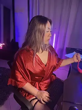 Im sophiie online show from November 13, 6:06 am