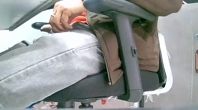 Snapshot of kavipanty chatting on January 16, 10:42 am kavipanty online show from January 16, 10:42 am