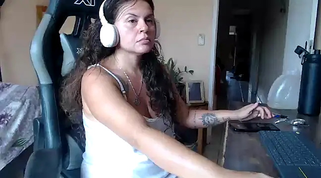 OliviaRojas online show from December 3, 12:34 pm