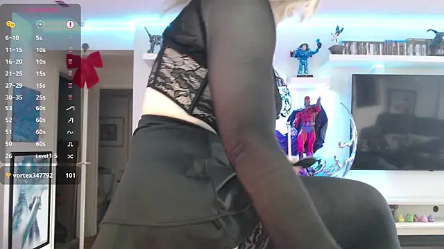 Snapshot of Vixen_Lockheart chatting on June 21, 2:12 pm Vixen Lockheart online show from June 21, 2:12 pm