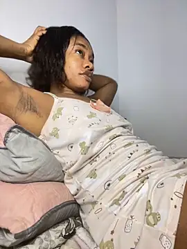  yisela  online show from February 21, 10:34 pm