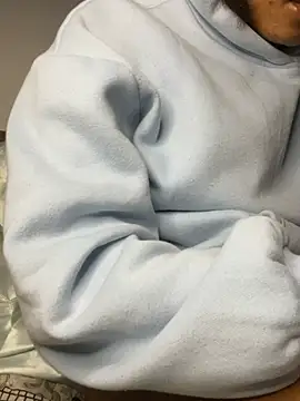  yisela  online show from March 11, 1:21 am