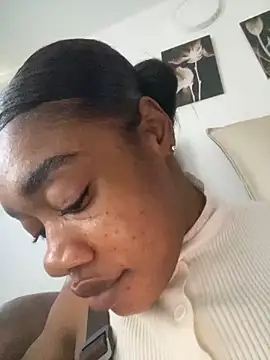  yisela  online show from March 22, 9:49 pm