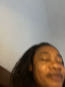  yisela  online show from May 5, 9:51 pm