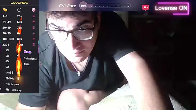 Snapshot of Javi_92 chatting on October 11, 1:17 am Javi 92 online show from October 11, 1:17 am