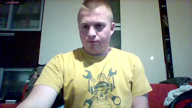 Snapshot of Matttthees chatting on October 8, 5:20 am Matttthees online show from October 8, 5:20 am