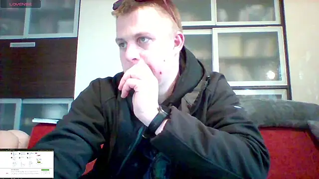 Snapshot of Matttthees chatting on February 23, 9:44 am Matttthees online show from February 23, 9:44 am