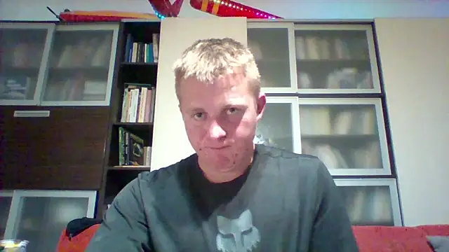 Snapshot of Matttthees chatting on September 12, 9:14 pm Matttthees online show from September 12, 9:14 pm
