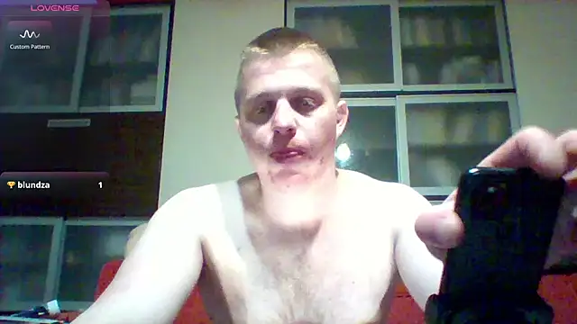 Snapshot of Matttthees chatting on March 23, 2:48 am Matttthees online show from March 23, 2:48 am