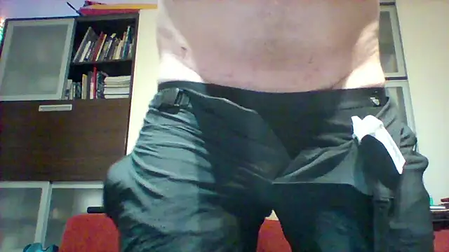 Snapshot of Matttthees chatting on March 11, 12:44 am Matttthees online show from March 11, 12:44 am