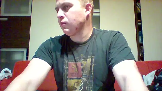 Snapshot of Matttthees chatting on October 18, 1:51 am Matttthees online show from October 18, 1:51 am