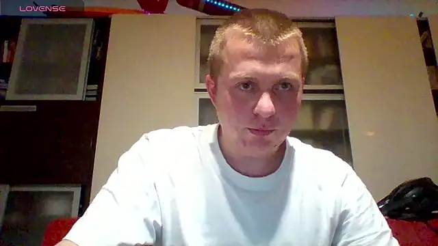 Matttthees online show from December 4, 8:41 pm