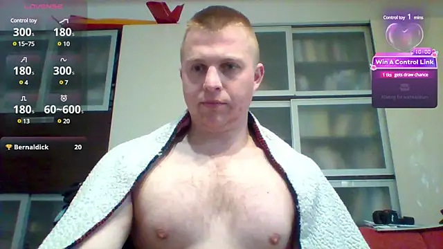 Snapshot of Matttthees chatting on March 17, 8:18 am Matttthees online show from March 17, 8:18 am