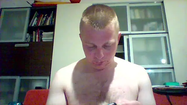 Snapshot of Matttthees chatting on March 10, 7:40 pm Matttthees online show from March 10, 7:40 pm