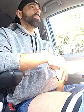 BigDickRickyB69 online show from May 14, 1:24 am