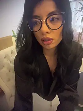 Miaparkerss  online show from November 11, 8:03 pm