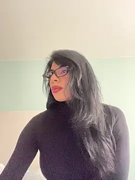 Snapshot of Miaparkerss_ chatting on April 28, 5:06 pm Miaparkerss online show from April 28, 5:06 pm