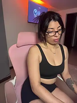 Miaparkerss  online show from March 27, 1:14 am