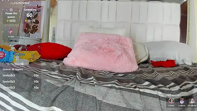 Snapshot of AlmaSean chatting on January 20, 1:18 am AlmaSean online show from January 20, 1:18 am