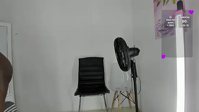 Snapshot of AlmaSean chatting on January 16, 6:59 pm AlmaSean online show from January 16, 6:59 pm