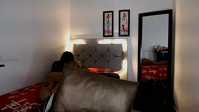 sofiaxdollxxx online show from March 24, 9:59 pm