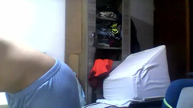 Snapshot of angellsexx20 chatting on October 25, 2:00 am angellsexx20 online show from October 25, 2:00 am