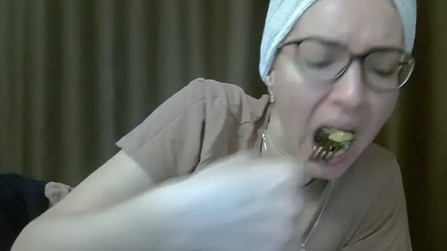 Ashleyspice online show from March 30, 6:04 am