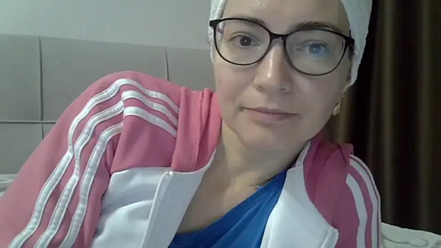 Snapshot of Ashleyspice chatting on November 10, 5:34 am Ashleyspice online show from November 10, 5:34 am