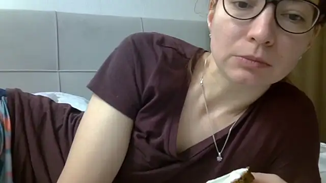 Snapshot of Ashleyspice chatting on February 13, 6:52 am Ashleyspice online show from February 13, 6:52 am